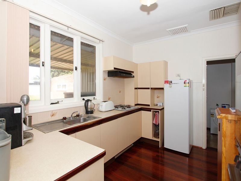 19 Camillo Street, Coolbellup WA 6163