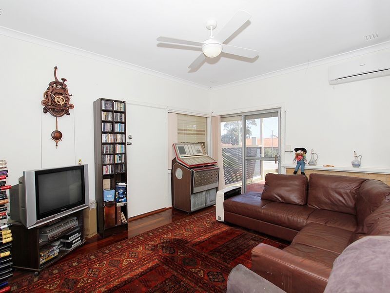 19 Camillo Street, Coolbellup WA 6163