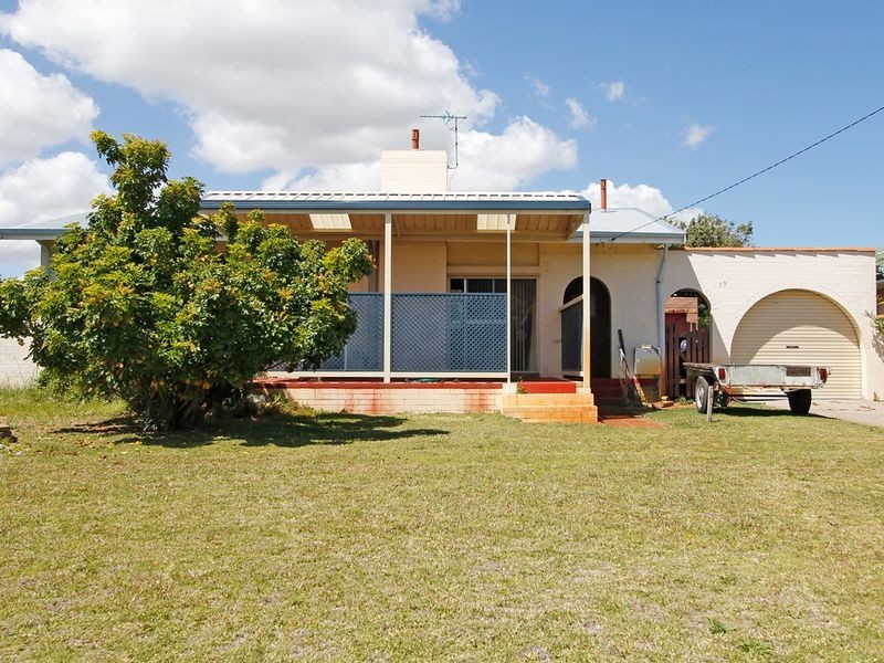 19 Camillo Street, Coolbellup WA 6163