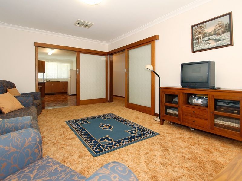 30 Pilgrim Way, Hamilton Hill WA 6163