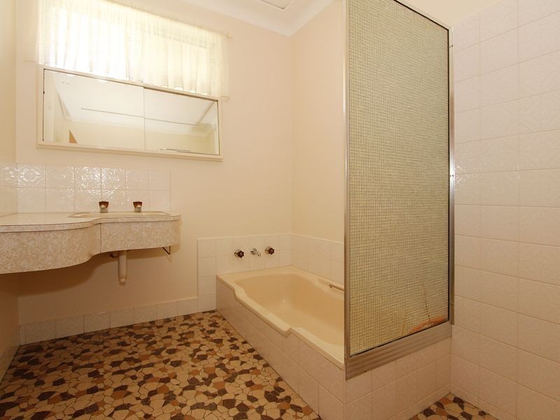 30 Pilgrim Way, Hamilton Hill WA 6163