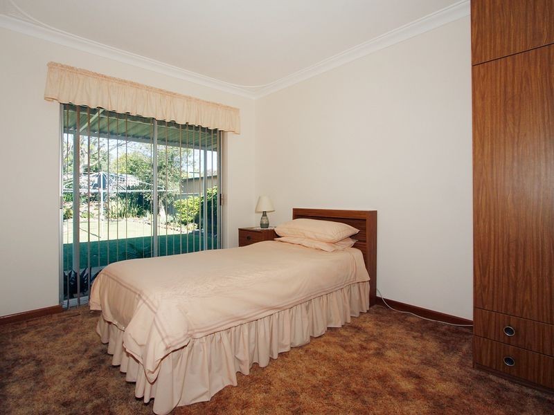 30 Pilgrim Way, Hamilton Hill WA 6163