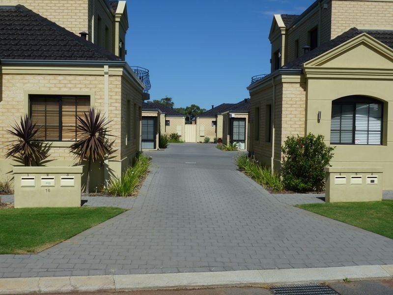 2 / 16 Riverina Parade, Munster WA 6166