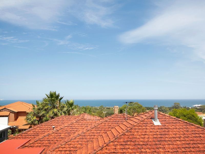 5 Cyprus Court, Coogee WA 6166