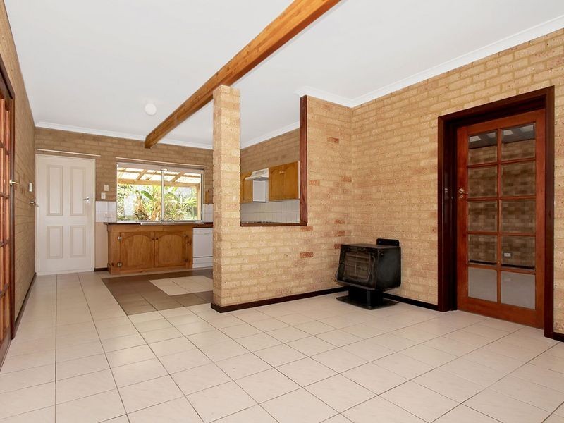 35 Fairbairn Road, Coogee WA 6166