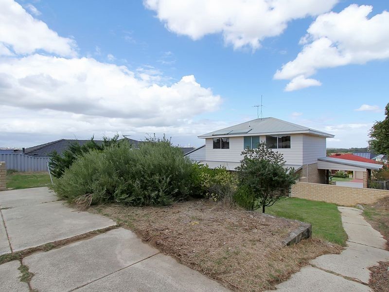 35 Fairbairn Road, Coogee WA 6166