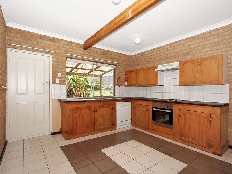 35 Fairbairn Road, Coogee WA 6166