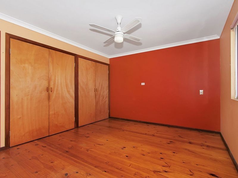 35 Fairbairn Road, Coogee WA 6166