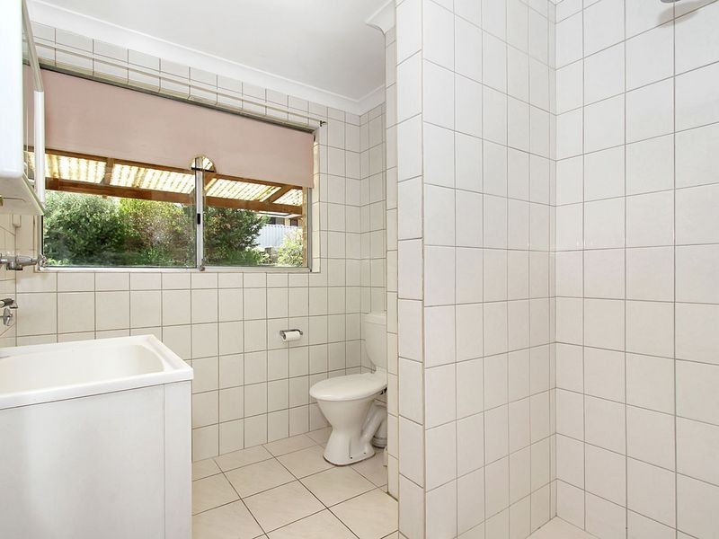 35 Fairbairn Road, Coogee WA 6166