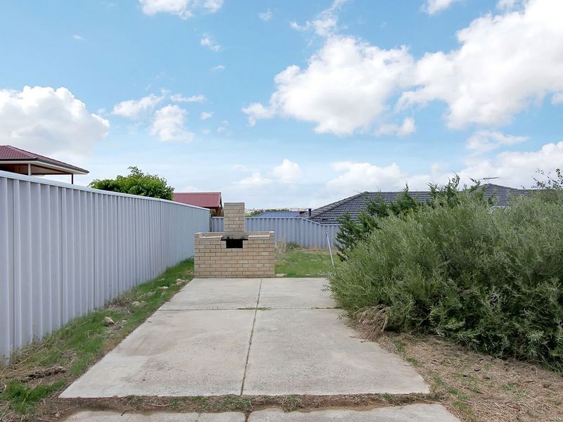 35 Fairbairn Road, Coogee WA 6166