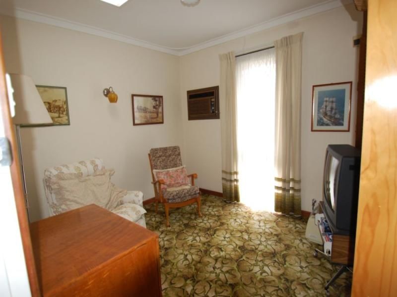 8 Fitzwater Way, Spearwood WA 6163