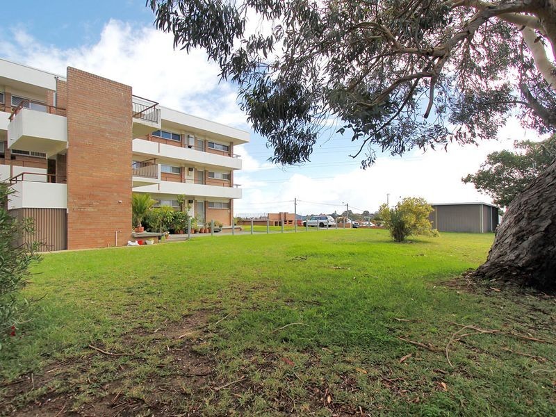 1 / 8 Fortini Court, Hamilton Hill WA 6163