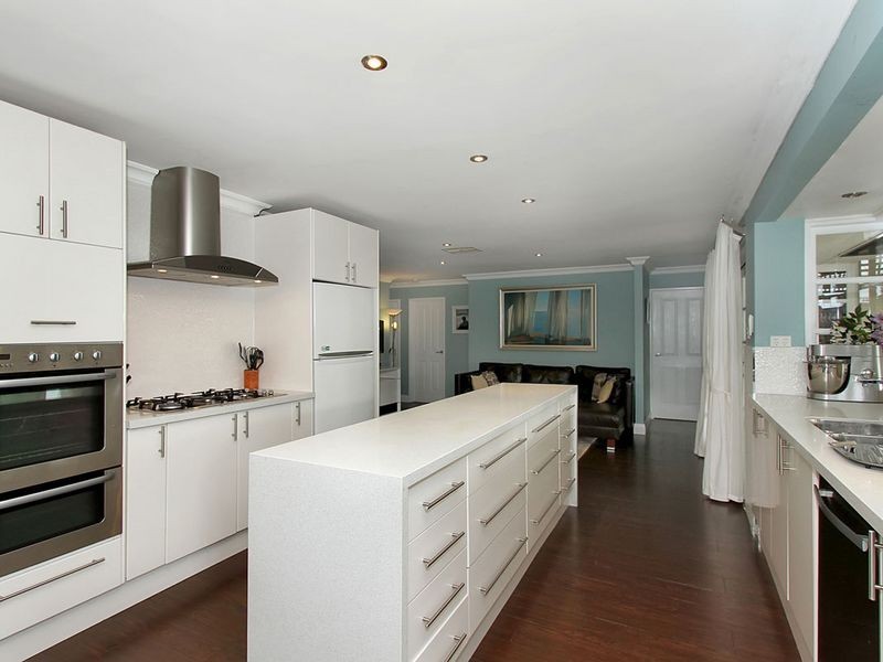 9 Buckingham Crescent, Kardinya WA 6163