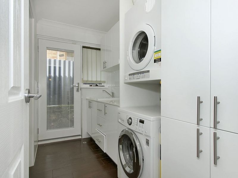 9 Buckingham Crescent, Kardinya WA 6163