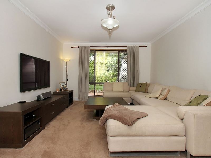 9 Buckingham Crescent, Kardinya WA 6163