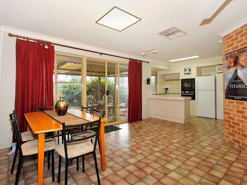 4 Glenorn Court, Yangebup WA 6164