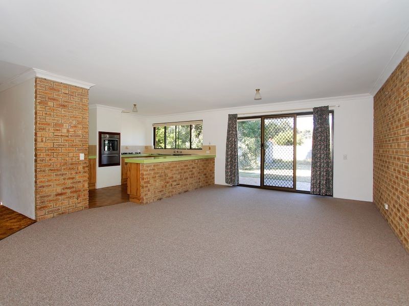 2 Lark Court, Yangebup WA 6164