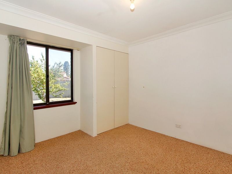 2 Lark Court, Yangebup WA 6164