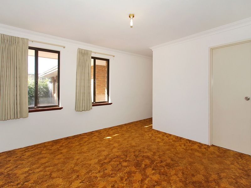 2 Lark Court, Yangebup WA 6164