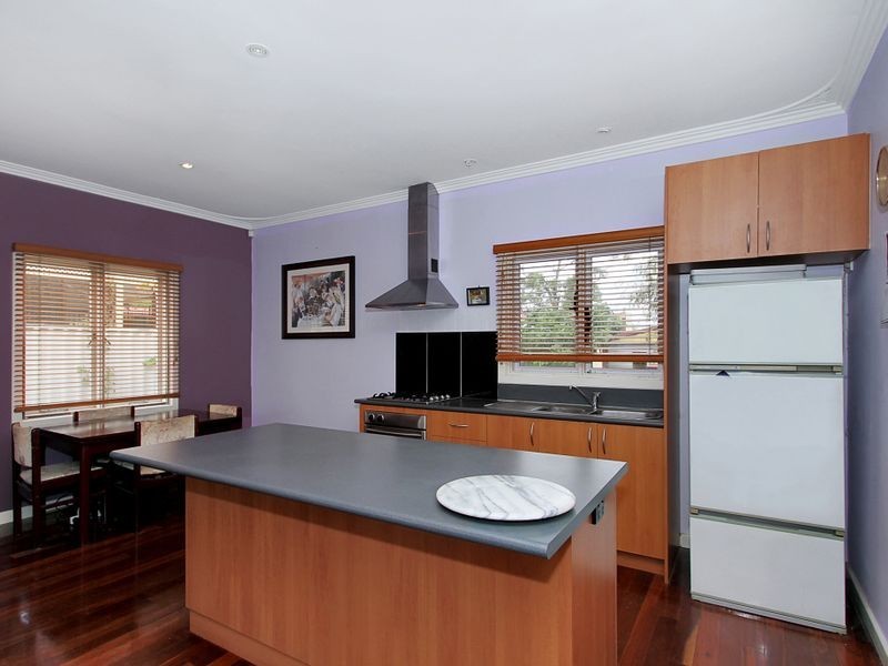 30 Sawle Road, Hamilton Hill WA 6163