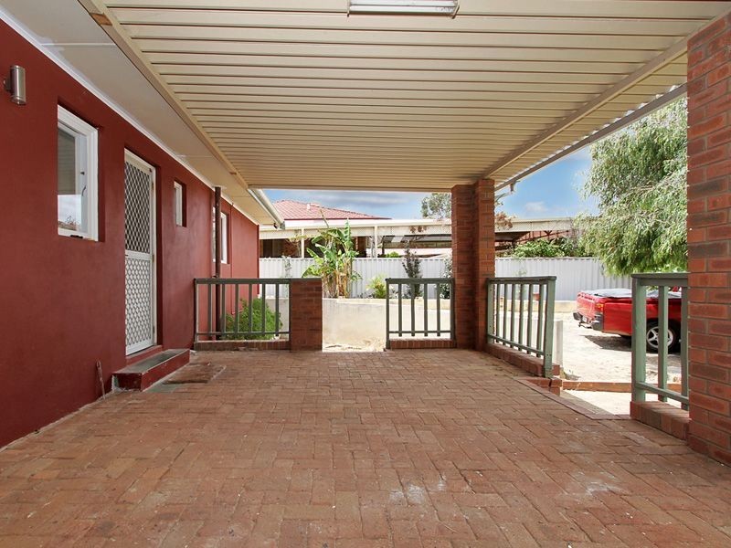 30 Sawle Road, Hamilton Hill WA 6163