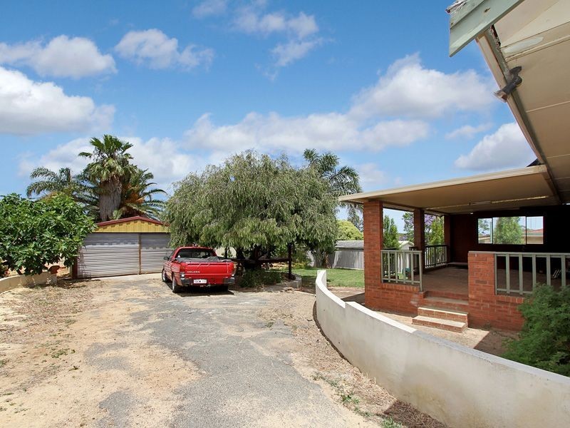 30 Sawle Road, Hamilton Hill WA 6163