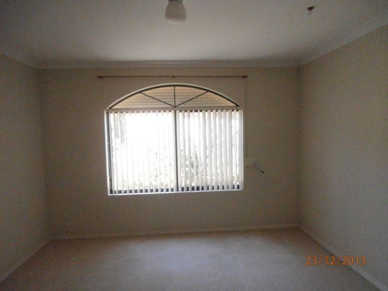 2/2 Sumich Gardens, Coogee WA 6166