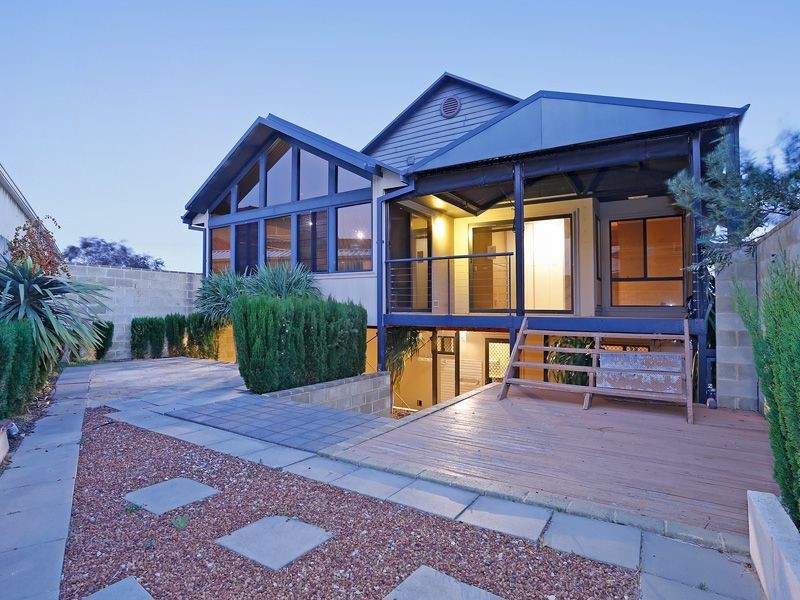 6 Lucca Court, Coogee WA 6166