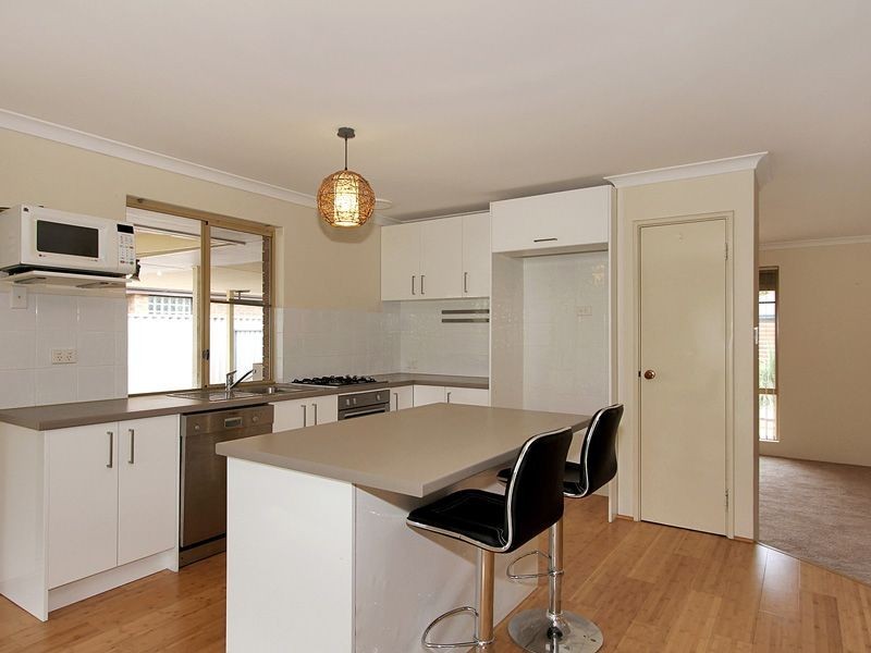 25 Williambury Drive, Yangebup WA 6164