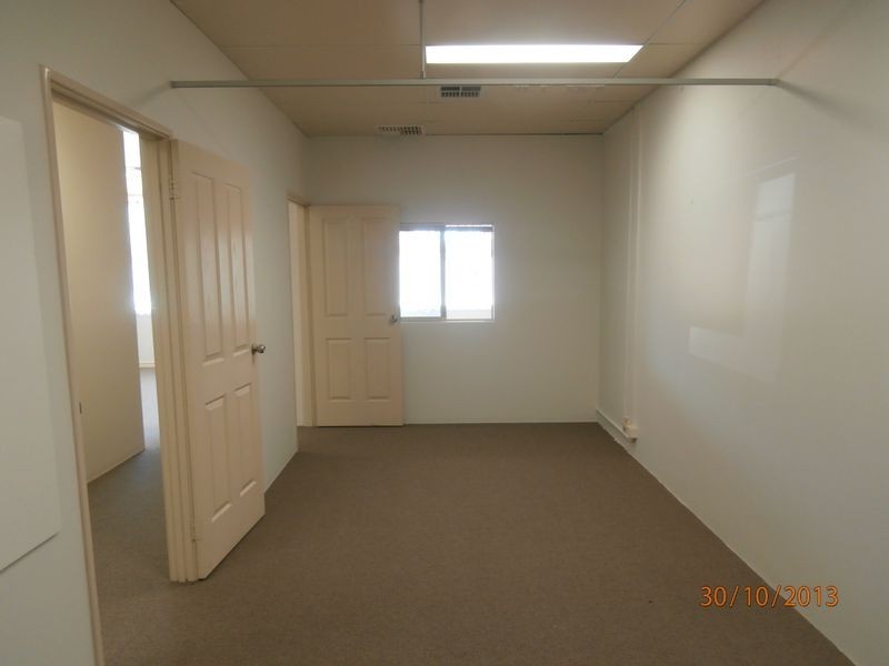 2 / 235 Rockingham Road, Spearwood WA 6163