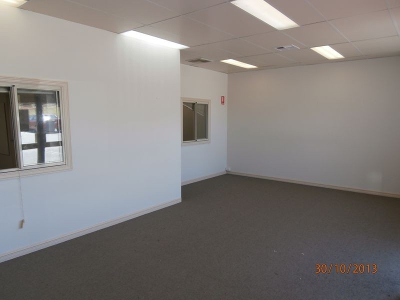 2 / 235 Rockingham Road, Spearwood WA 6163