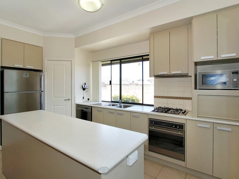 1 / 15 Coogee Road, Munster WA 6166