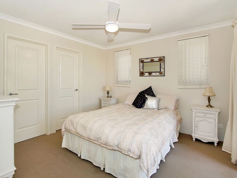 1 / 15 Coogee Road, Munster WA 6166