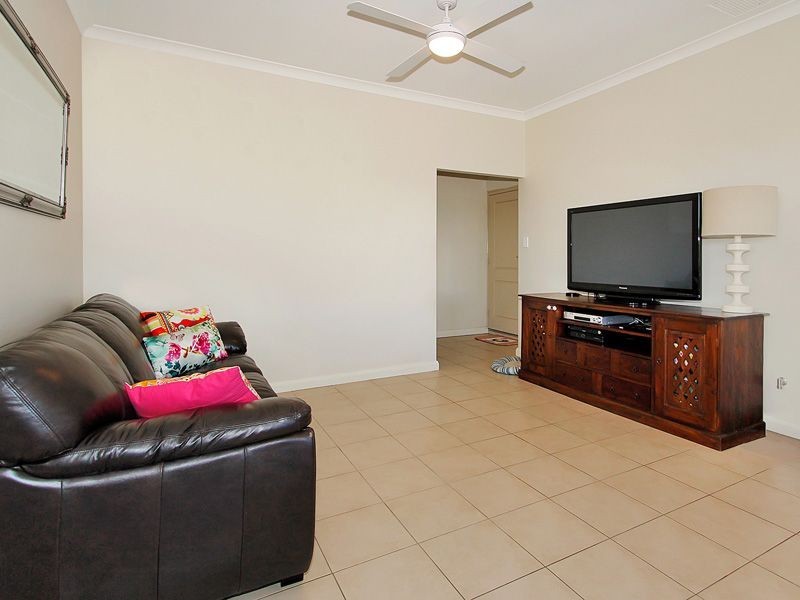 1 / 15 Coogee Road, Munster WA 6166