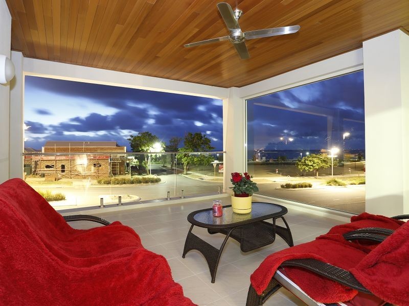 8 Orsino Boulevard, North Coogee WA 6163