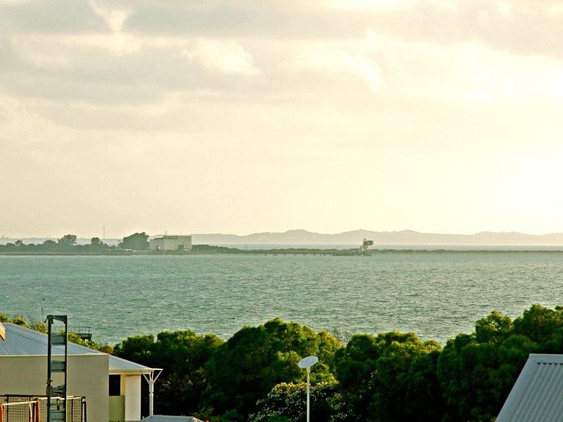 8 Orsino Boulevard, North Coogee WA 6163