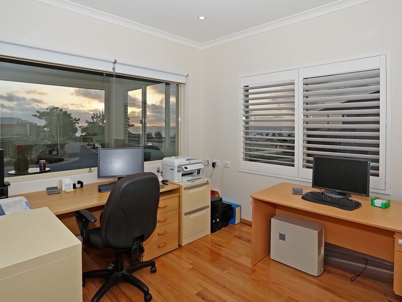 8 Orsino Boulevard, North Coogee WA 6163