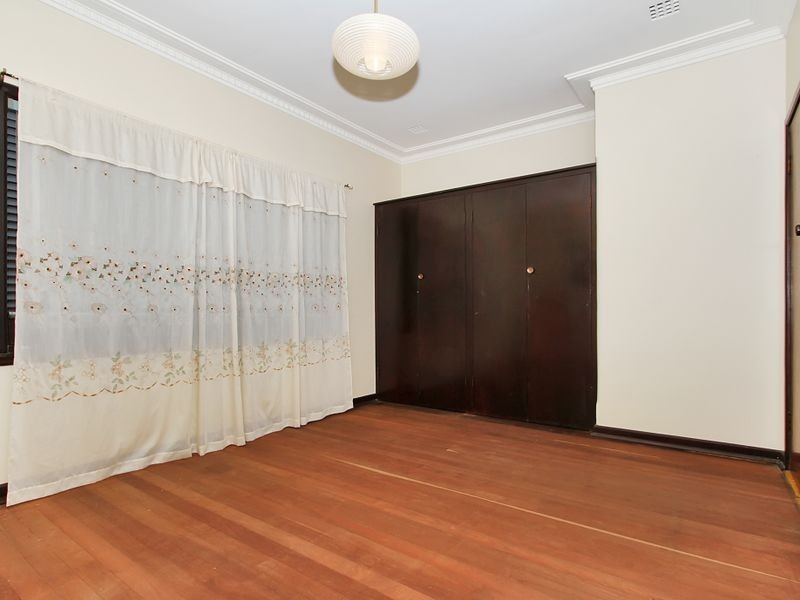 39 Helen Street, Hamilton Hill WA 6163