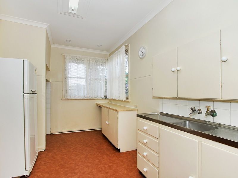 39 Helen Street, Hamilton Hill WA 6163