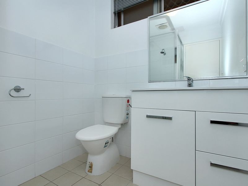 18 Nineham Avenue, Spearwood WA 6163