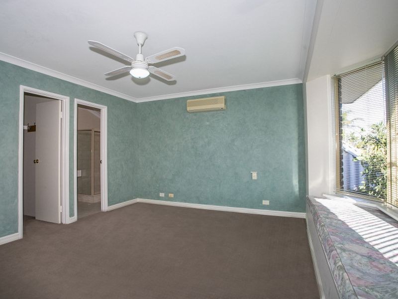 32 Motril Avenue, Coogee WA 6166