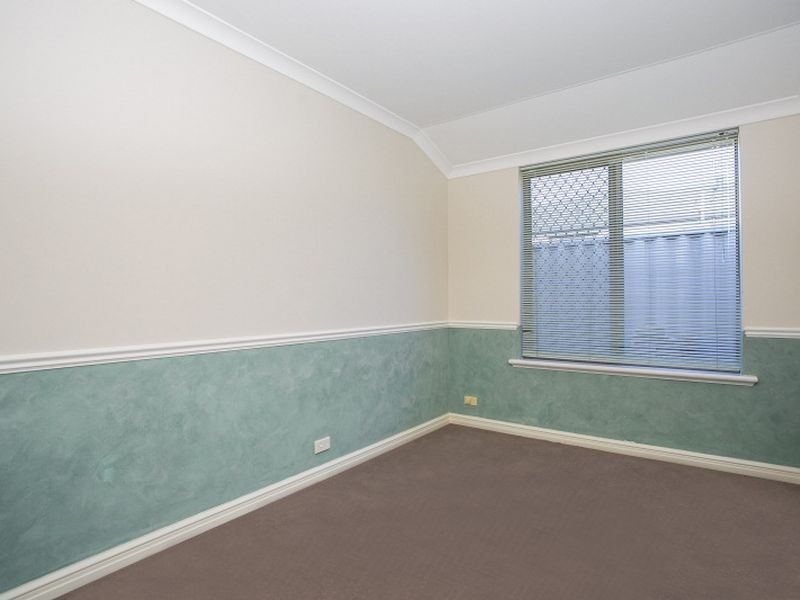 32 Motril Avenue, Coogee WA 6166