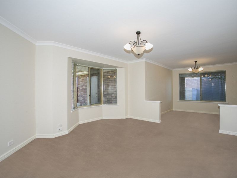 32 Motril Avenue, Coogee WA 6166