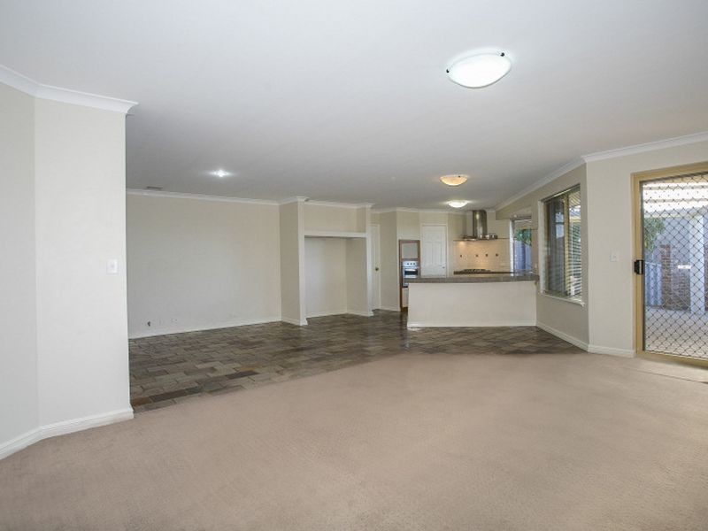 32 Motril Avenue, Coogee WA 6166