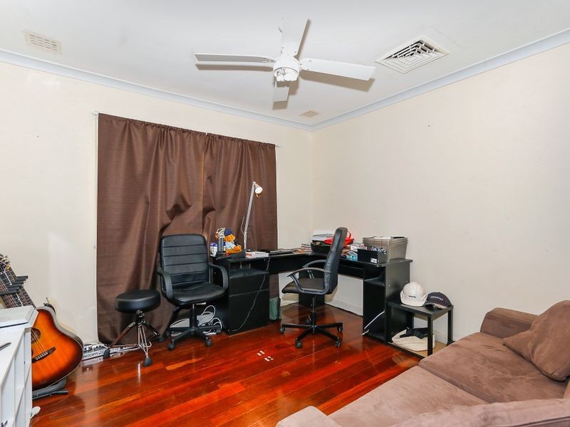 10 Hargreaves Road, Coolbellup WA 6163