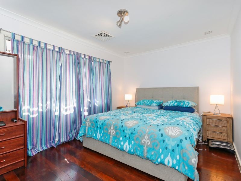 10 Hargreaves Road, Coolbellup WA 6163