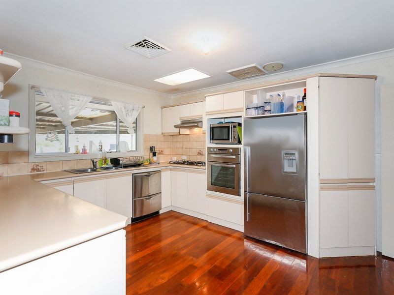 10 Hargreaves Road, Coolbellup WA 6163