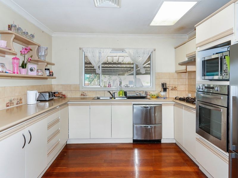 10 Hargreaves Road, Coolbellup WA 6163