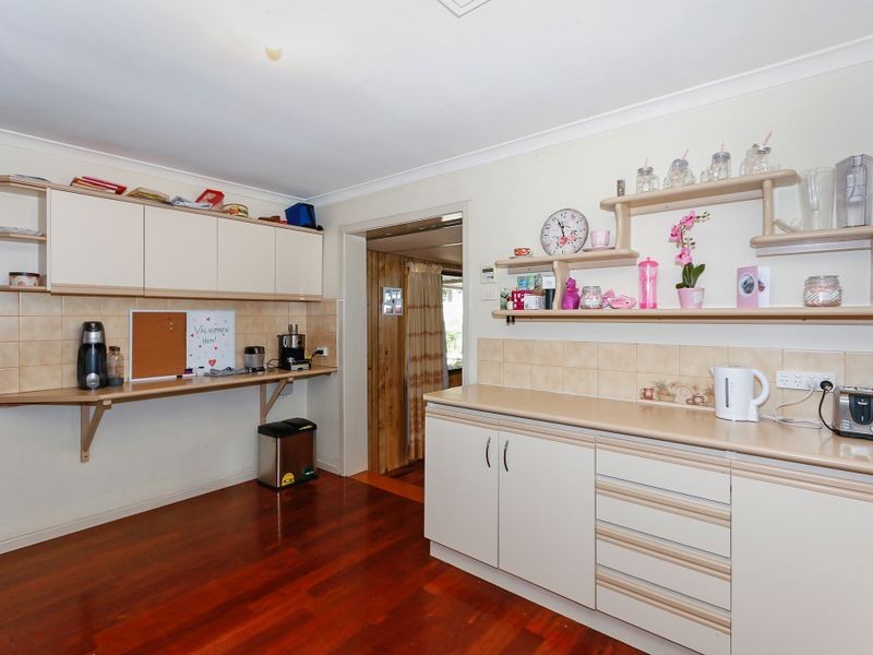 10 Hargreaves Road, Coolbellup WA 6163