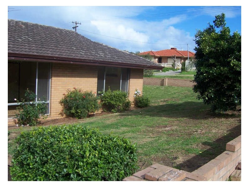 8a Glendower Way, Spearwood WA 6163